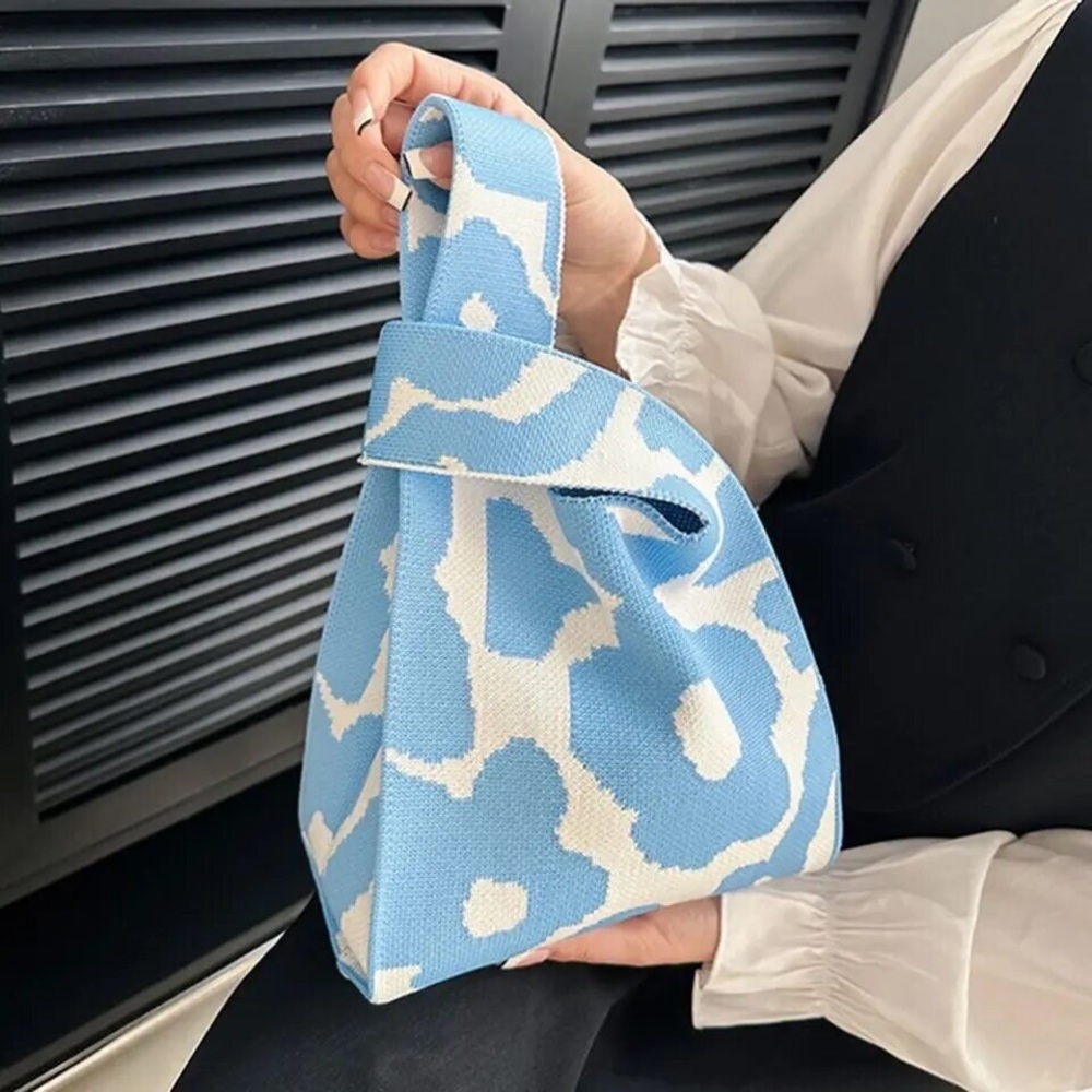 Floral lunch bag tote small blue white knit bag NWT